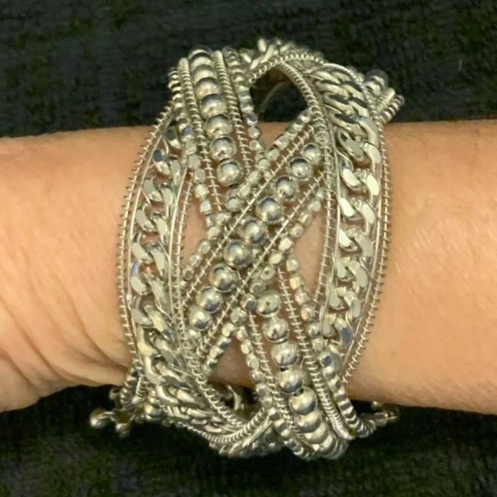 Silver Tone Bangle Bracelet 7" - Picture 12 of 12
